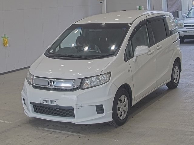 1457 Honda Freed spike GB3 2014 г. (ARAI Oyama)